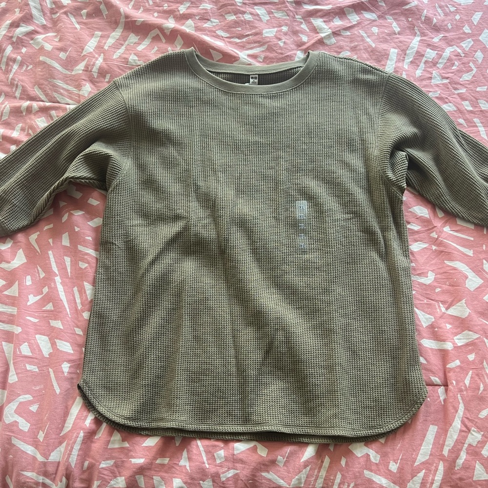 Brand New UNIQLO Womens Khaki Green Waffle Sweater Top - Size XL